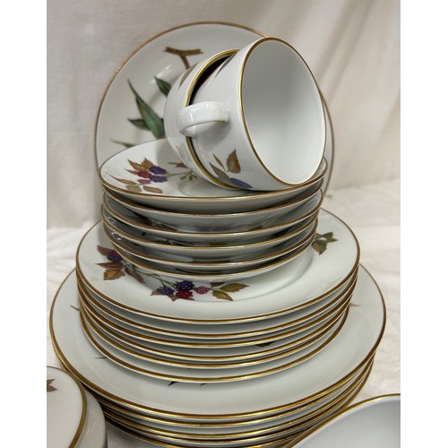 147 - A large quantity of Royal Worcester Evesham comprising oval platter 33cm w, 6 x dinner plates 26cm d... 