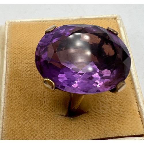 586 - A nine carat gold ring set with amethyst. Size L. weight 8.5gm.