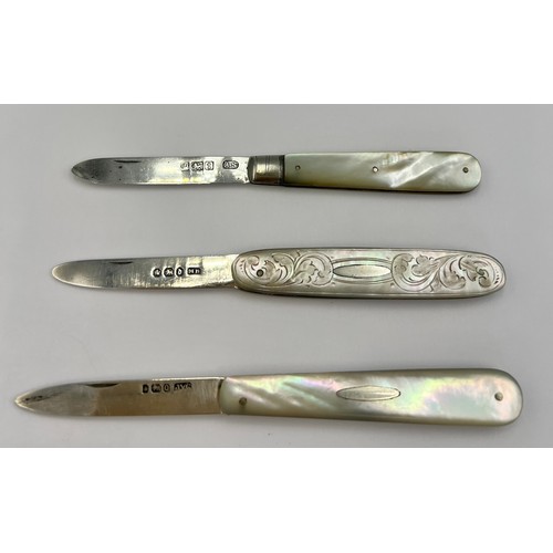 53 - Three silver and mother of pearl handled fruit knives to include Sheffield 1911, maker A.W. Stanisfo... 