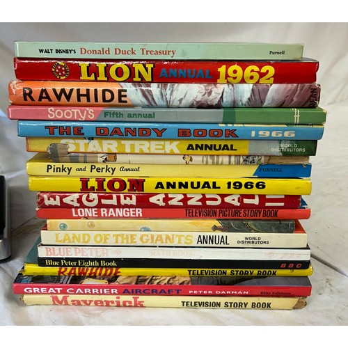 961 - A quantity of 1960s Children's Annuals to include Rupert 1968, Rupert (no date), Lion 1962, Rawhide,... 