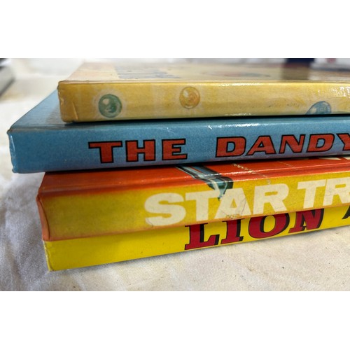 961 - A quantity of 1960s Children's Annuals to include Rupert 1968, Rupert (no date), Lion 1962, Rawhide,... 