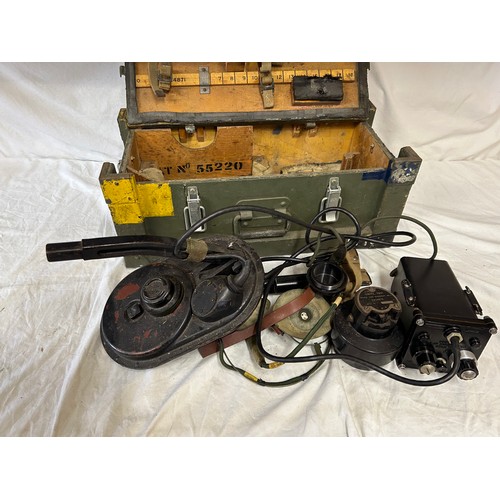 1044 - WW2 British Mine Detector fitted in a green wooden box with detector head, earphones, units test sea... 