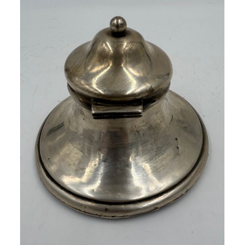 823 - A Silver Inkwell marked George Nathan & Ridley Hayes Birmingham 1906 with hinged lid, 9cm h x 11 cm ... 