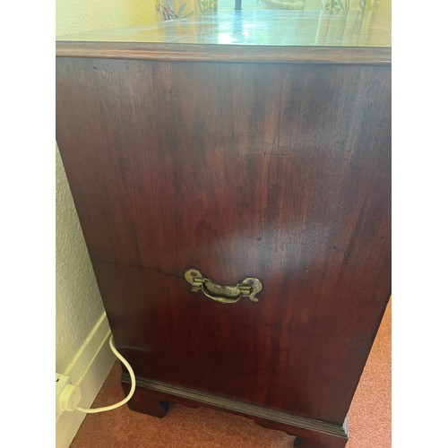 35 - A 19thC mahogany chest of two short over three long drawers with brass swan necked drop handles and ... 