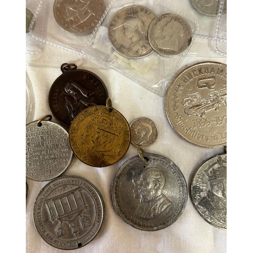 785 - A quantity of world coinage to include UK coins, medallions, royal occasions along with Victorian 18... 