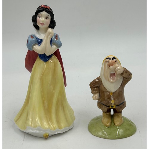 453 - Royal Doulton handmade and hand painted collection of Snow White and The Seven Dwarfs limited editio... 