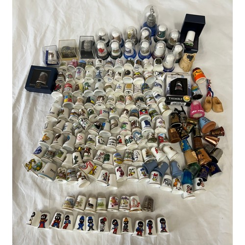 450 - A collection 178 Thimbles to include one silver Birmingham M.Kamin & Co 1983, 3 x Wedgwood, 5 x Roya... 