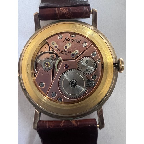 767 - A gentleman's vintage 9ct gold Accurist Shockmaster watch, 21 jewel movement, dial with gold hands a... 