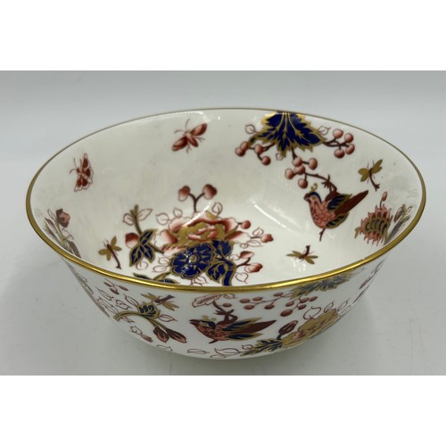 410 - Two Coalport 'Hong Kong' pattern bowls 25.5cm & 19cm d along with a footed bowl 25.5cm d and 2 x twi... 