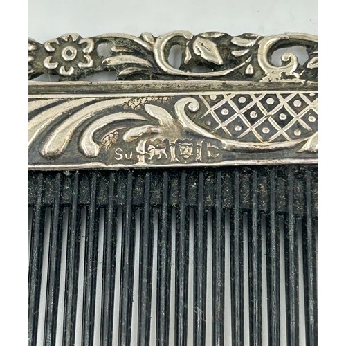 947 - An Edwardian leather Vanity Case comprising of ebony brushes, tweezers, comb, mirror, shoe horn, pow... 