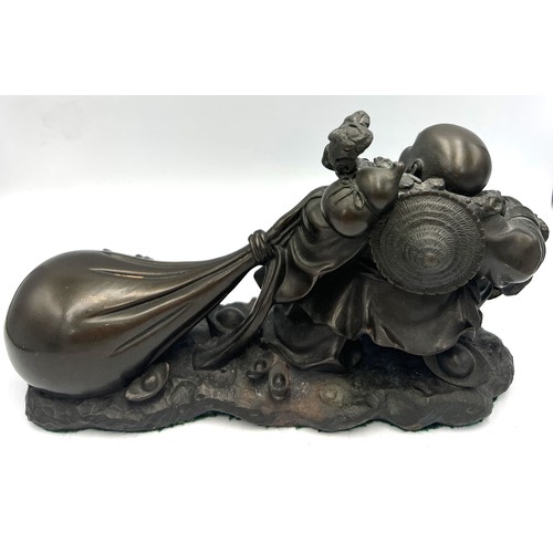 1033 - Chinese bronze figure. 13cm h.