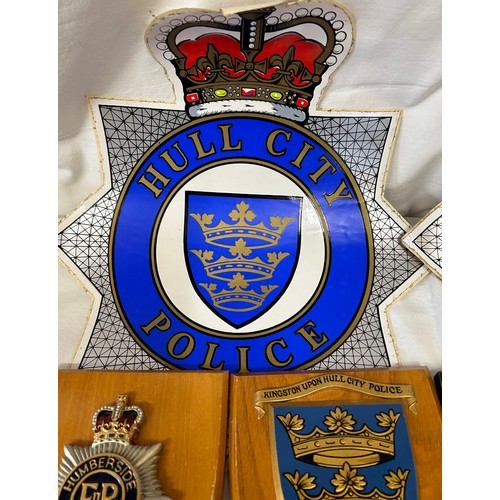 1421 - A collection of Police memorabilia related to Hull City/Humberside Police from Chief Superintendent ... 