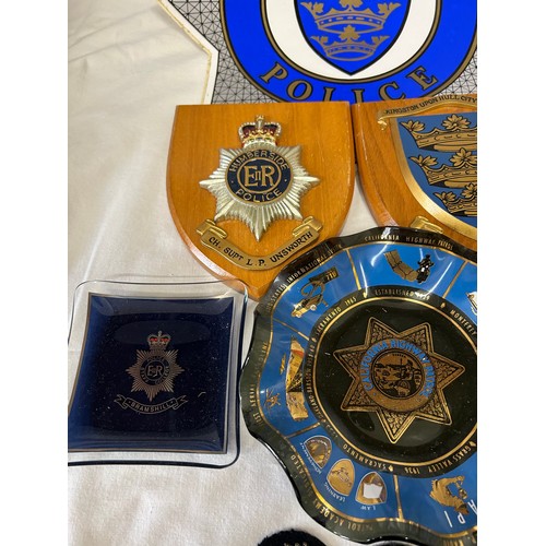 1421 - A collection of Police memorabilia related to Hull City/Humberside Police from Chief Superintendent ... 