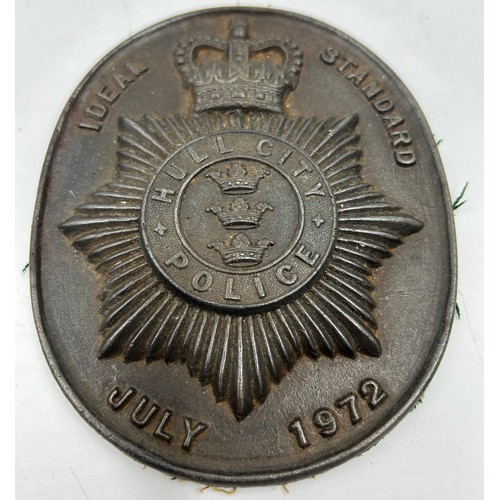 1421 - A collection of Police memorabilia related to Hull City/Humberside Police from Chief Superintendent ... 