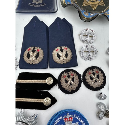 1421 - A collection of Police memorabilia related to Hull City/Humberside Police from Chief Superintendent ... 