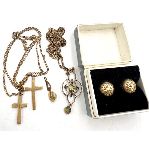 696 - Two 9 carat gold pendants, pair 9 carat gold earrings, 9 carat crucifix and pearl and 9 carat pendan... 