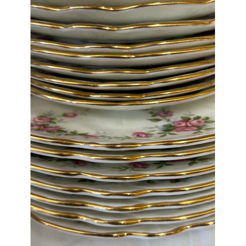 385 - An Aynsley Grotto Rose and Marine Rose part tea service to include 7 x sandwich plates measuring 21c... 