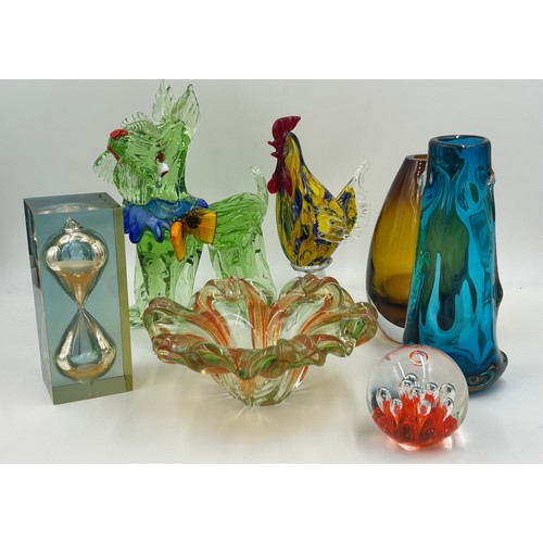 497 - A quantity of mid century glass to include a dog, cockerel, 2 x vases, bowl, paper weight and an acr... 