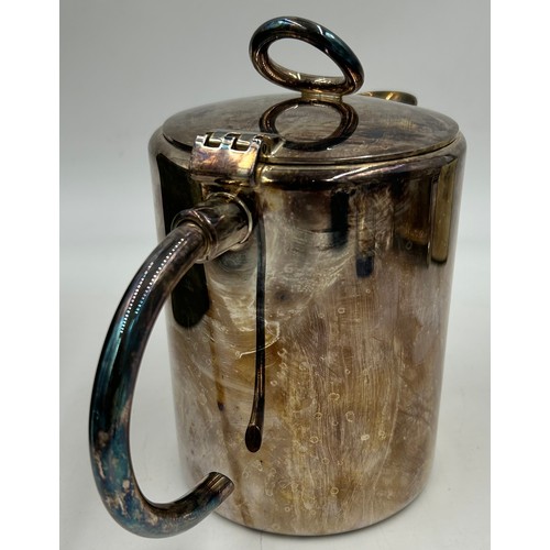 1370 - Miscellaneous items to include a Christofle silver plated jug 16cm with box, Walker & Hall silver pl... 