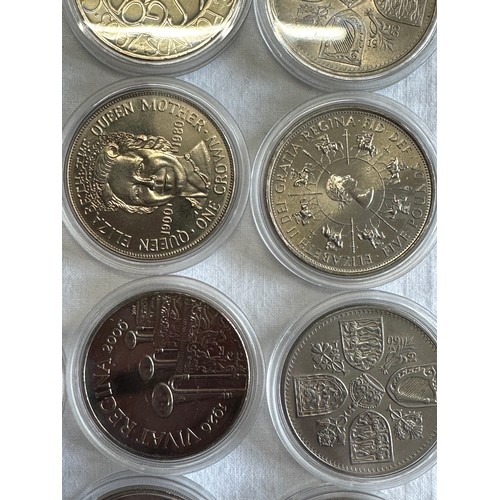 802 - A collection of Royal Mint to include 12 x Queen Elizabeth II Golden Jubilee 2002 Falkland Islands .... 