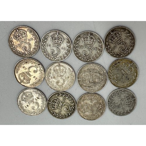 810 - A collection of mixed silver coinage to include George V : 6 x half crowns, 7 x florins, 10 x shilli... 