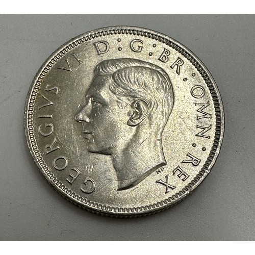 811 - British coins 1922-1947: George V: 12 x half crowns, 10 x florins, 13 x shillings, 12 x sixpences,  ... 