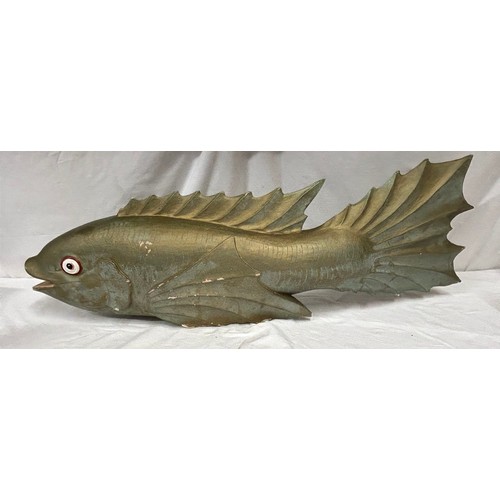 1371 - A large painted carved wooden fish 98cm long.

Please be aware the fish is heavy and will not qualif... 