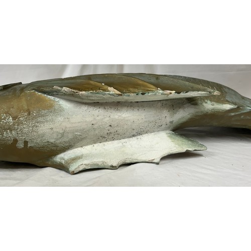 1371 - A large painted carved wooden fish 98cm long.

Please be aware the fish is heavy and will not qualif... 