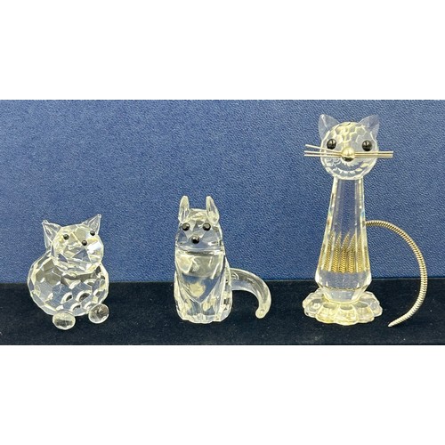 494 - Swarovski ornaments to include 3 x cats, 2 x hedgehogs, a mouse, a seal, a tortoise, a rabbit in a h... 