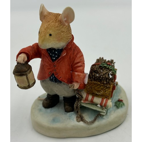 363 - A quantity of Villeroy & Boch 'Foxwood Tales Winter at Foxwood' figures in the original tins to incl... 