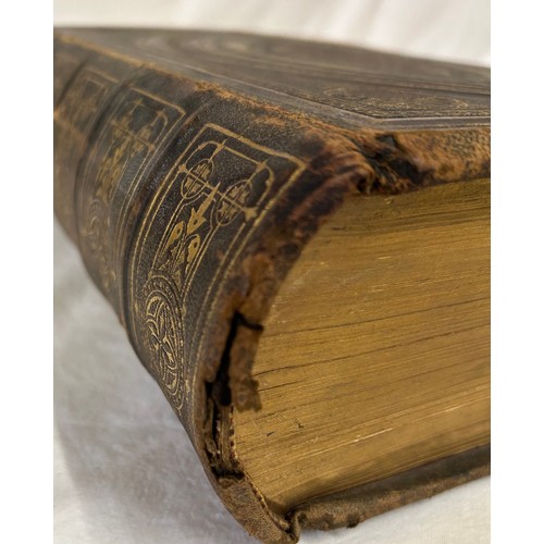 1237 - Brown’s Self-Interpreting Family Bible containing the Old and New Testaments. Newcastle upon
Tyne. J... 