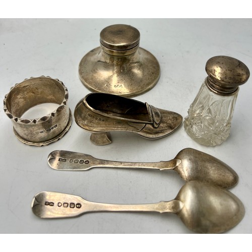 891 - Hallmarked silver to include capstan inkwell, pair teaspoons, napkin ring, shoe, silver topped glass... 