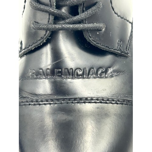 957 - Designer Balenciaga Tractor lace up Derby shoes EU36, with round toe and leather Logo embossed at fr... 