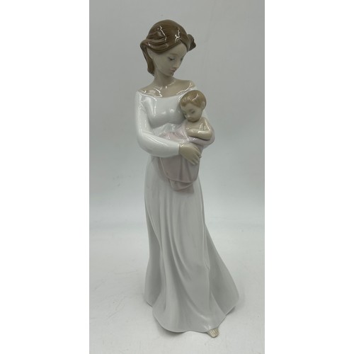 314 - Ten Nao figurines by Lladro to include: 419 Flowers from my Garden, 02001691 My Dearest Girl, 0236 C... 