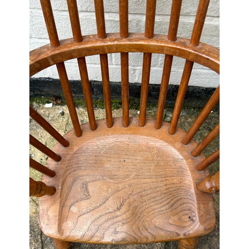 104 - Two children's Windsor chairs, an early 20thC oak and a later pine. The tallest one, pine 66.5 h x 3... 