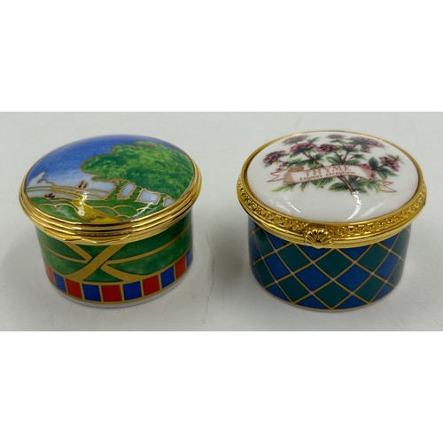 320 - A group of mixed ceramic items to include pill boxes: 2 x Royal Worcester, Limoges, Mulberry Hall, F... 