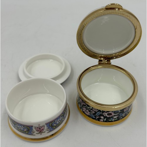 320 - A group of mixed ceramic items to include pill boxes: 2 x Royal Worcester, Limoges, Mulberry Hall, F... 