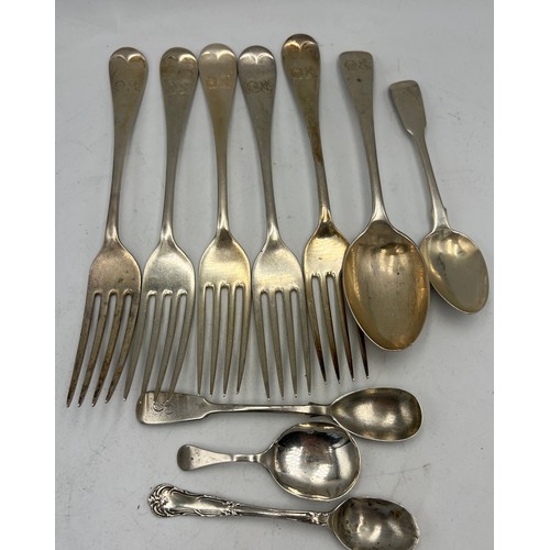 919 - A quantity of hallmarked silver cutlery, various dates and makers. Total weight 474gm.