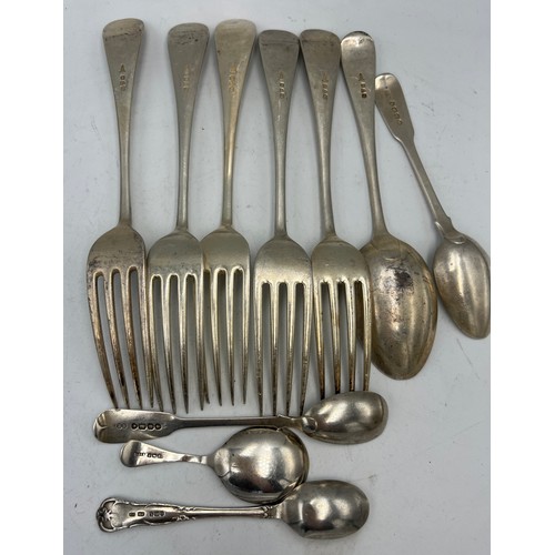 919 - A quantity of hallmarked silver cutlery, various dates and makers. Total weight 474gm.