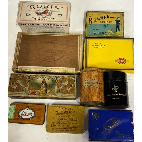 994 - A quantity of miscellaneous advertising and tobacco related items to include a large quantity of Pro... 