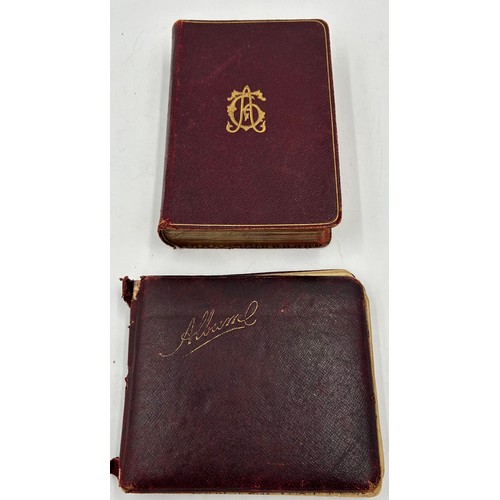 1162 - Complete works of Alfred Lord Tennyson 1917 Macmillan & Co Ltd leather bound along with a 1913 Autog... 