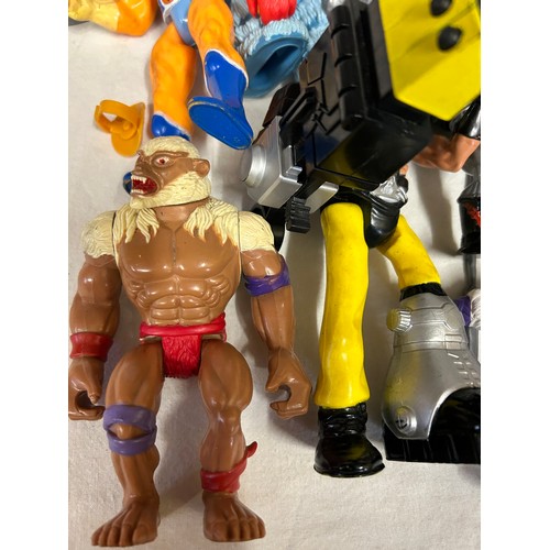 1322 - A quantity of toys to include Mattel He-Man Masters of the Universe figures- Leech, Grizzler, Skelet... 