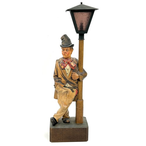 1360 - A 1930's German wood 'Whistling Tramp automaton table lamp, whistles to the tune 'Ah my little Augus... 