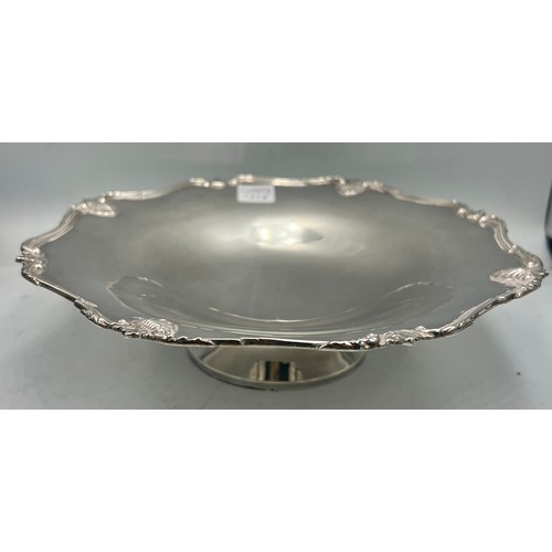 927 - Hallmarked silver pedestal bowl, Chester 1936, maker Zachariah Barraclough & Sons. 22cm d. Weight 23... 