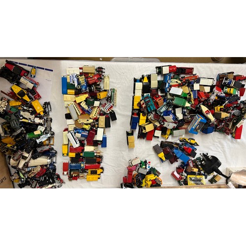 1328 - A large collection of model vehicles to include 9 Solido, 26 Efsi, 20 Corgi Juniors, approx 100 Matc... 