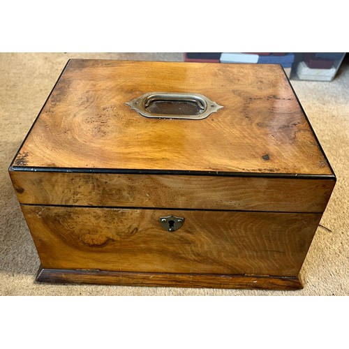 580 - A 19thC walnut jewellery box and contents to include two 9 carat gold bar brooches, silver cased wat... 