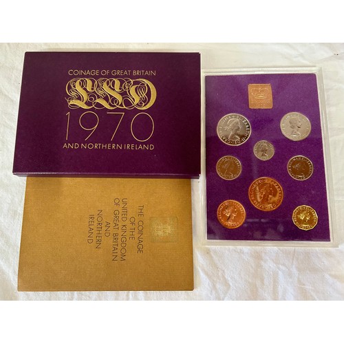 774 - Nine sets of coinage of Great Britain and Northern Ireland 7 x 1970, 2 x 1971, 16 x Elizabeth crowns... 