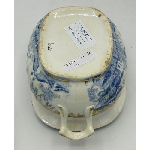 171 - A group of mainly Spode early 19th century porcelain, c. 1810-20. Toi include: a blue and white tran... 