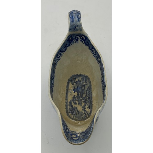 173 - A group of late 18th century and early 19th century blue and white transfer-printed sauce boats, c. ... 