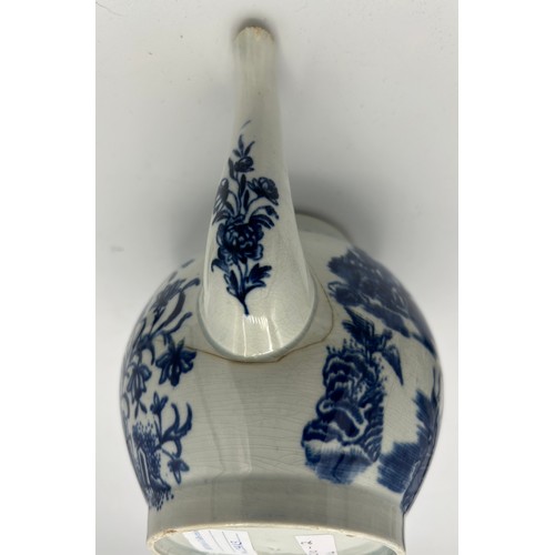 176 - A group of early 19th century blue and white transfer-printed pearlware pieces, c. 1800-10. To inclu... 